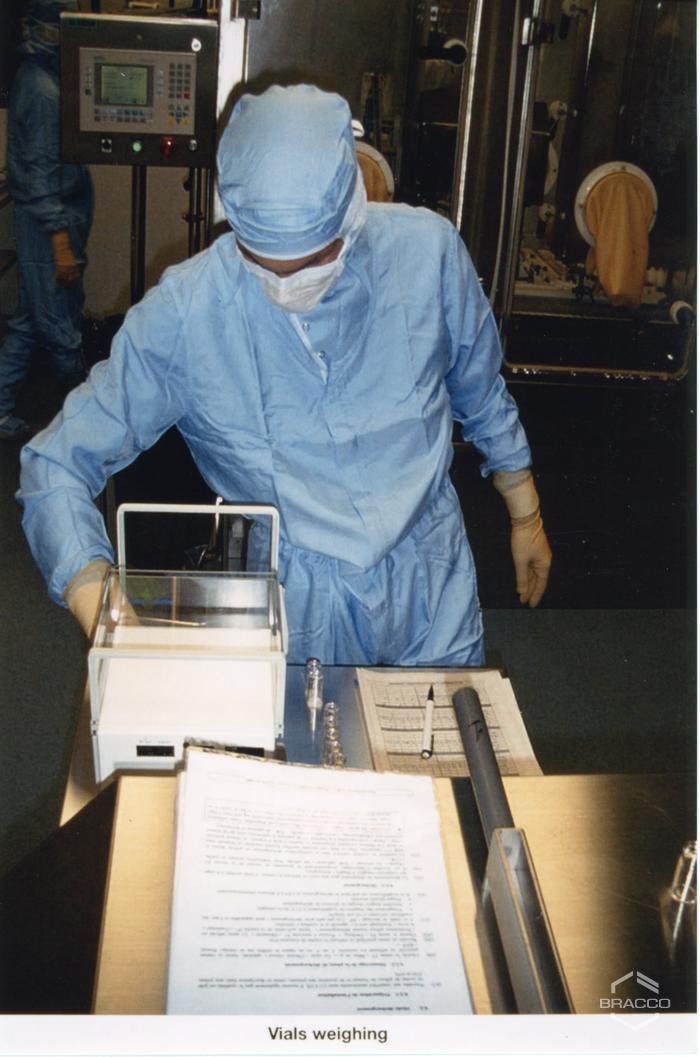 Pesature fiale, laboratori Bracco Research Ginevra, 2000
